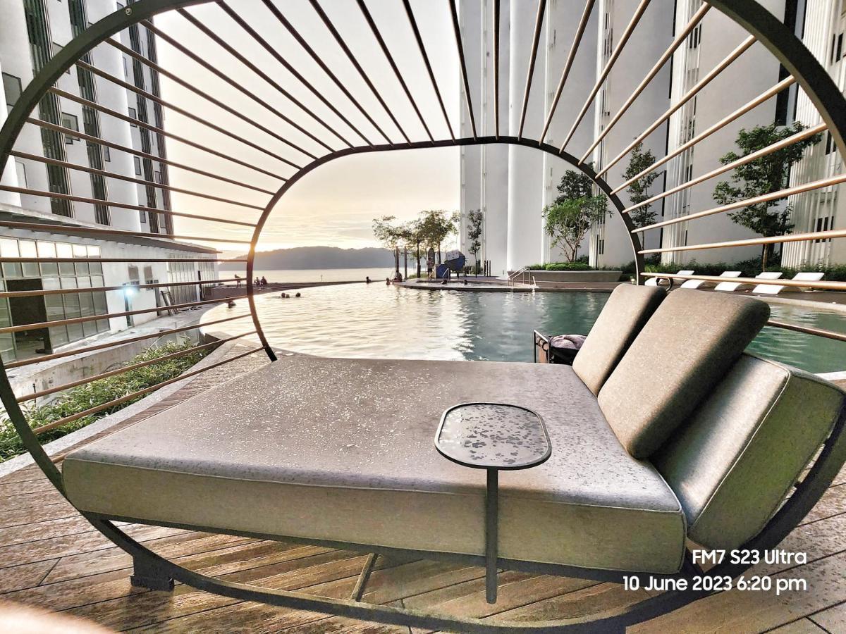 Seaview Luxury Suites At The Shore كوتا كينابالو المظهر الخارجي الصورة