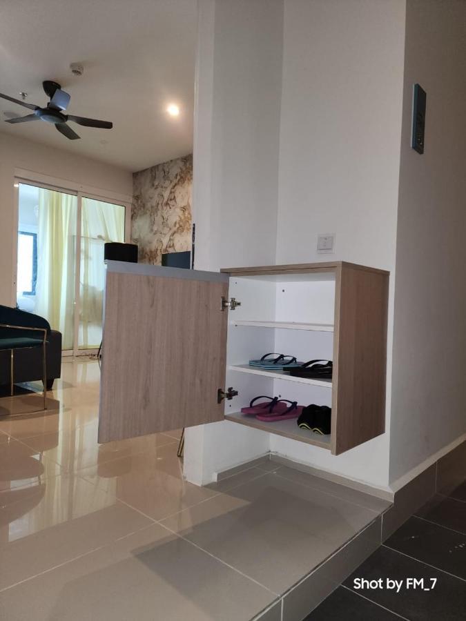 Seaview Luxury Suites At The Shore كوتا كينابالو المظهر الخارجي الصورة